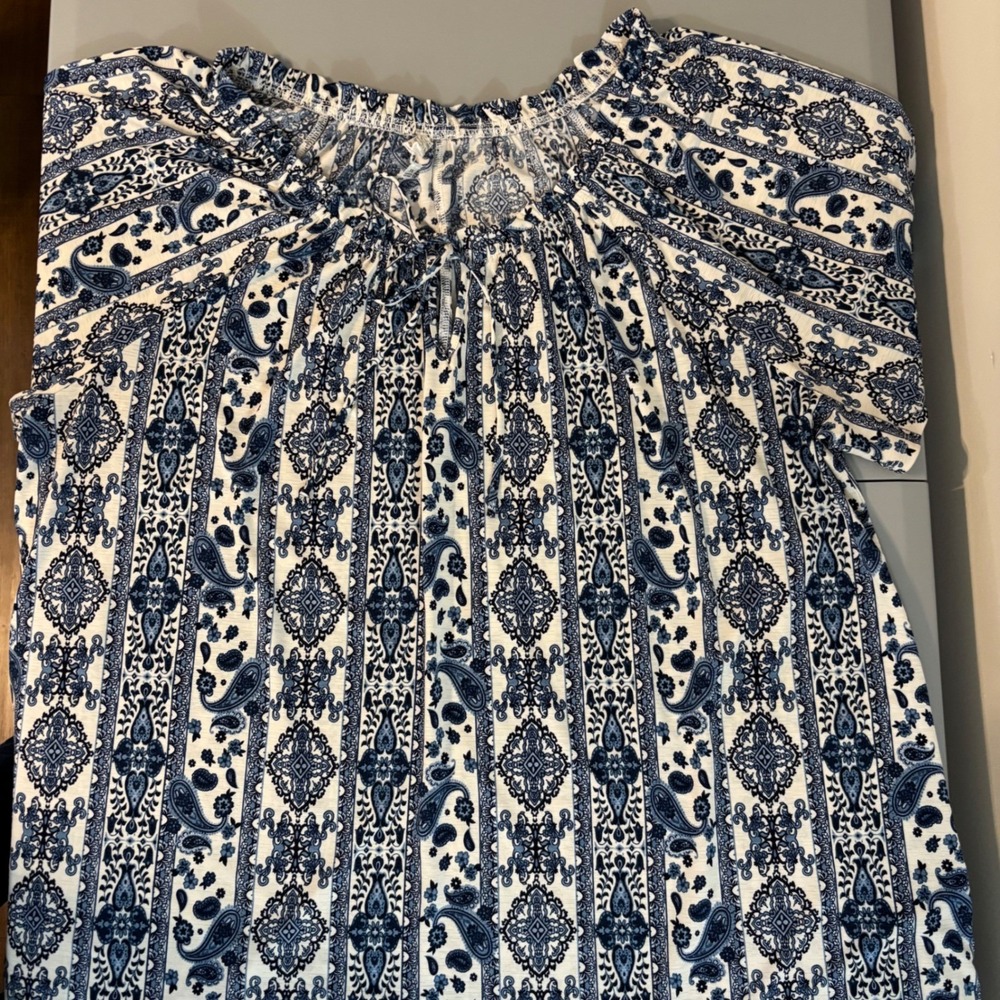 Blue White Paisley Medallion Peasant Blouse Short Sleeve Tie NeckWomens 3X flowy - Picture 9 of 14